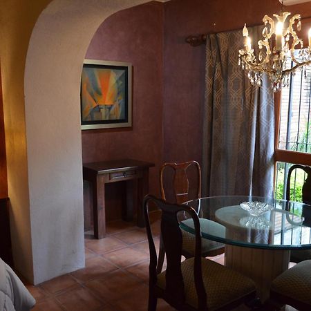 Hotel Art Gallery Casona De Los Milagros Colima Luaran gambar